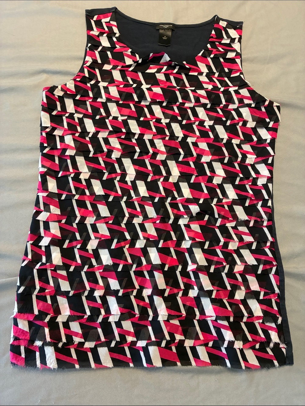 Ann Taylor Black, White & Pink Geometric Sleeveless Top